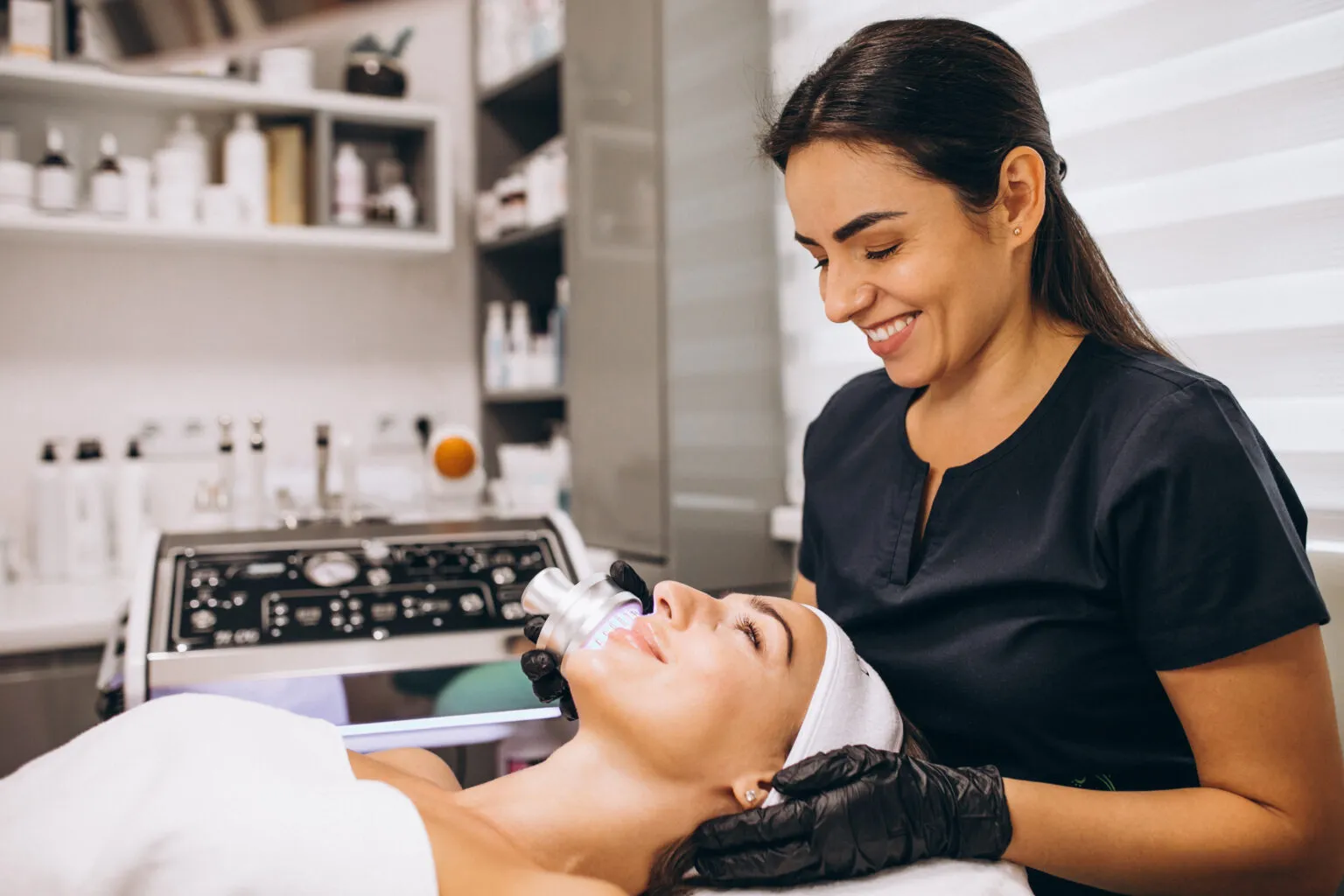 What Are the Career Opportunities After Completing a Cosmetology Course?